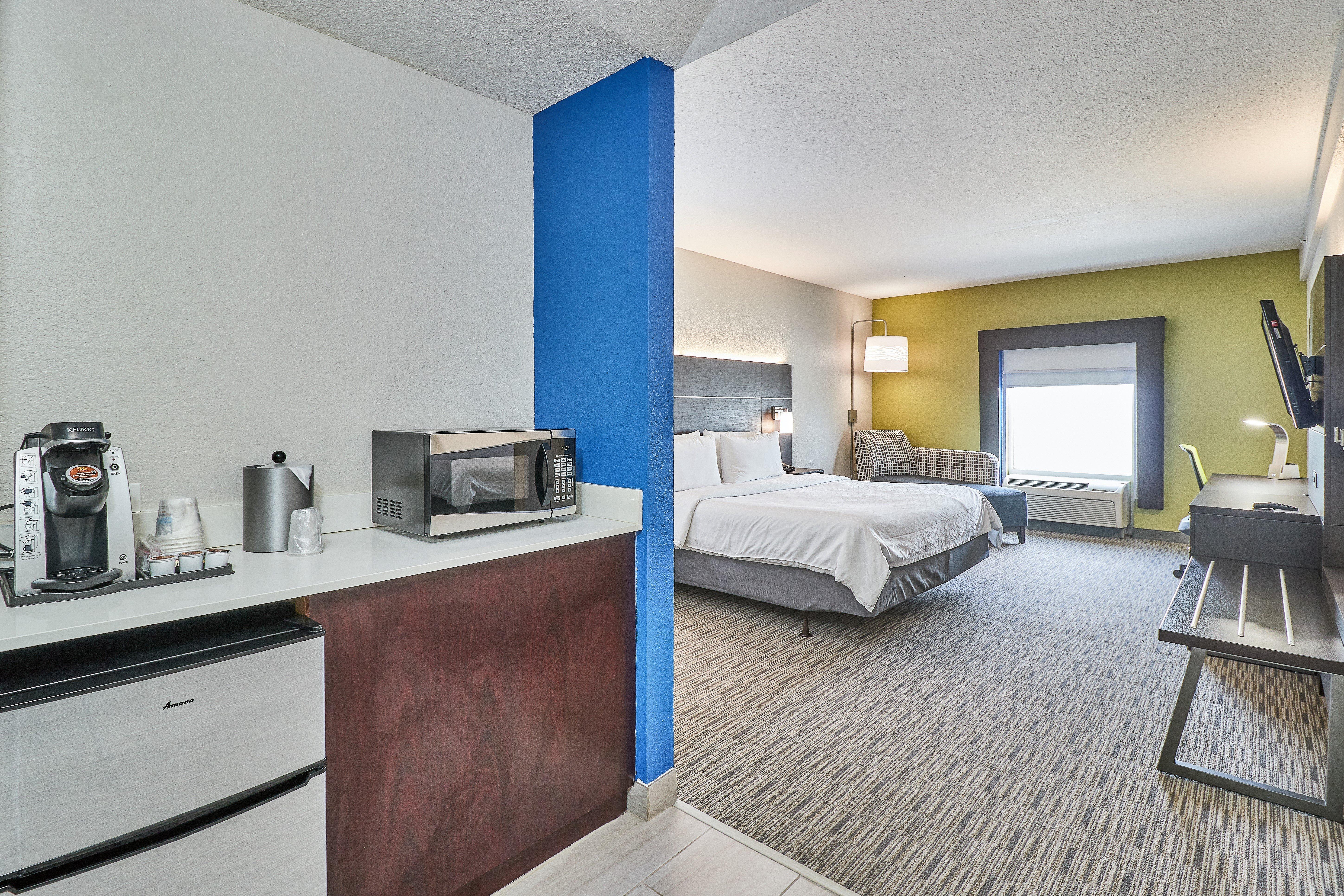 Holiday Inn Express Hotel & Suites Clearwater Us 19 North By Ihg Екстер'єр фото