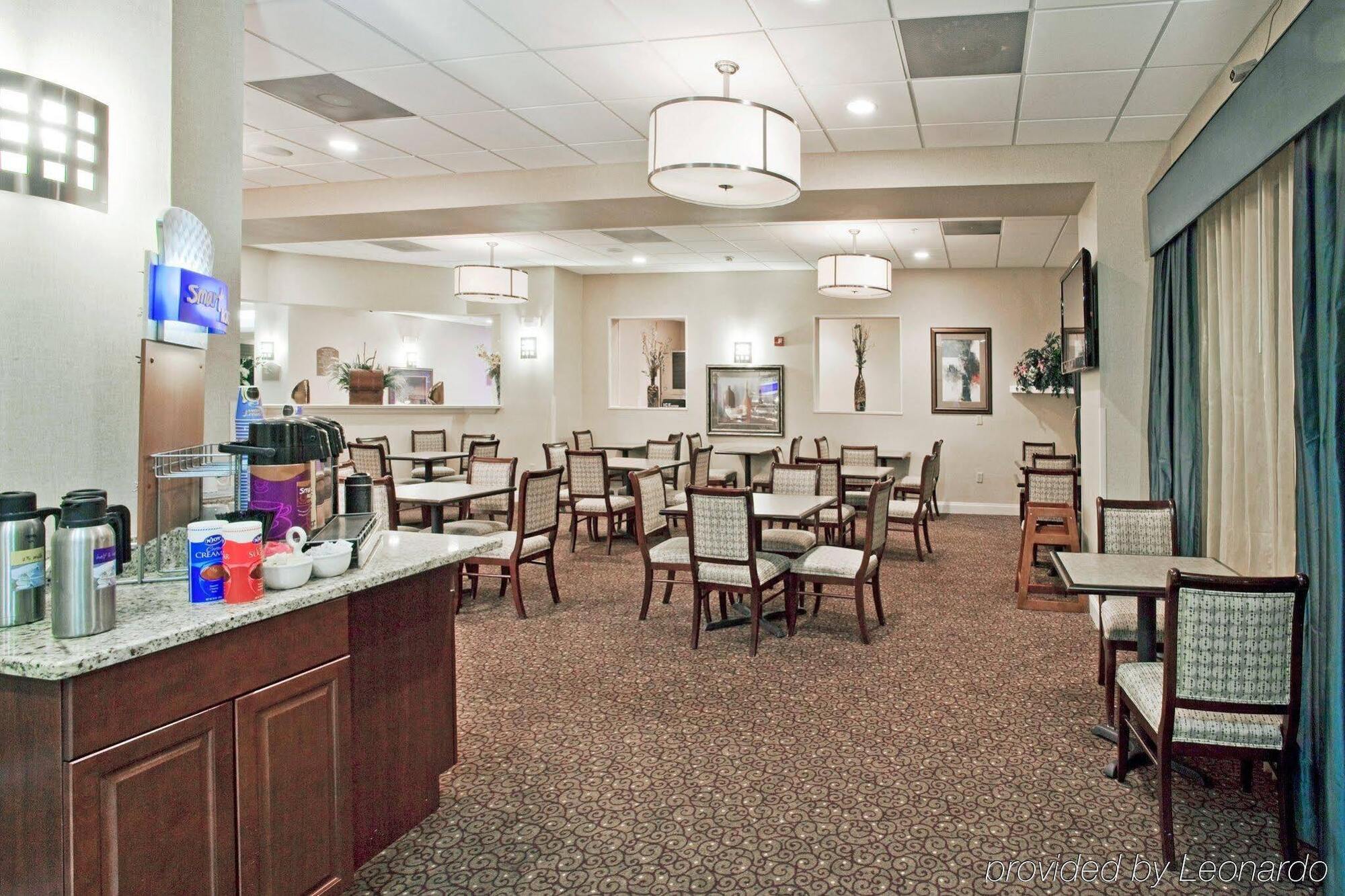Holiday Inn Express Hotel & Suites Clearwater Us 19 North By Ihg Екстер'єр фото